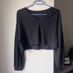 💜3 for $15💜 Black V-Neck Ribbed Cropped Top Small